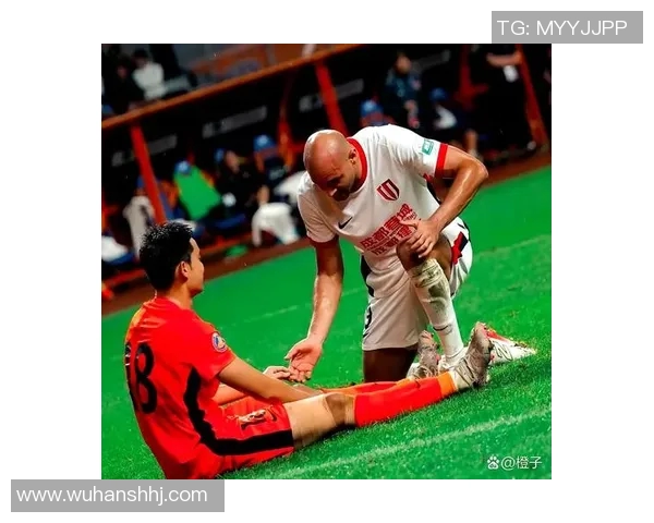 足球球星下班后真实生活揭秘展现赛场之外的温情与日常